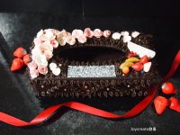 スイーツデコ　ティッシュケース　チョコレート＆バラケーキC　誕生日プレゼントに！
