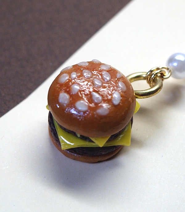 画像: スイーツデコ　食品サンプル　ミニチュア　ハンバーガー（ダブルチーズ）ストラップ