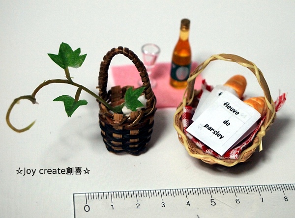 画像: ドールハウス　ミニチュア　トラットリア　ショーケース　メニュー陳列棚