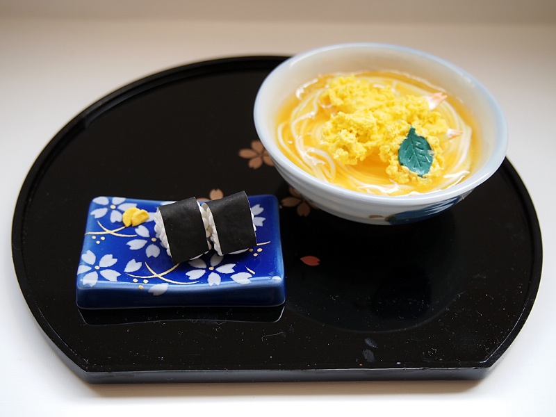 食品サンプル ミニ 和食 天ぷらうどん おにぎり 撮影小物 ショップディスプレイ お供えにも