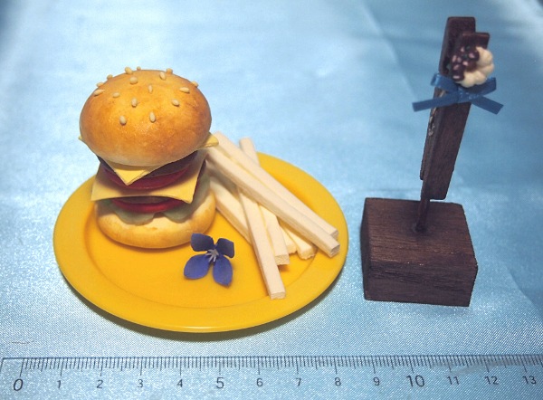 画像: ミニチュア食品サンプル　ドールハウス ハンバーガー＆メモスタント　黄　小